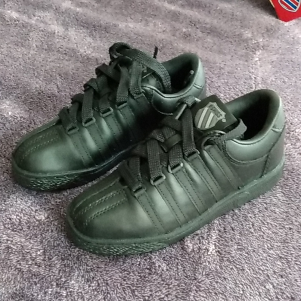 Children's k-swiss tennis shoes